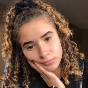 Meet your Posher, Brianna